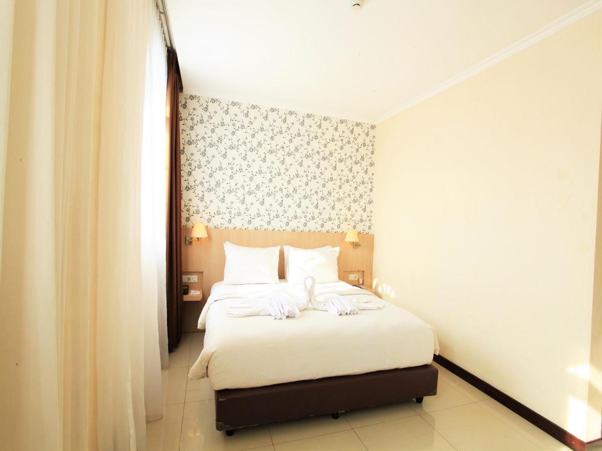 Rio City Hotel Palembang Exterior foto