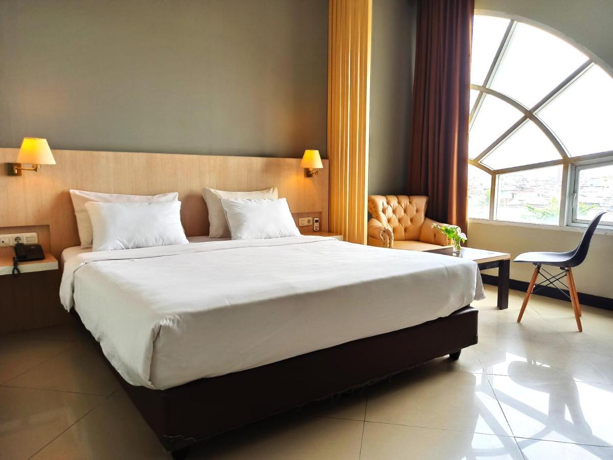 Rio City Hotel Palembang Exterior foto